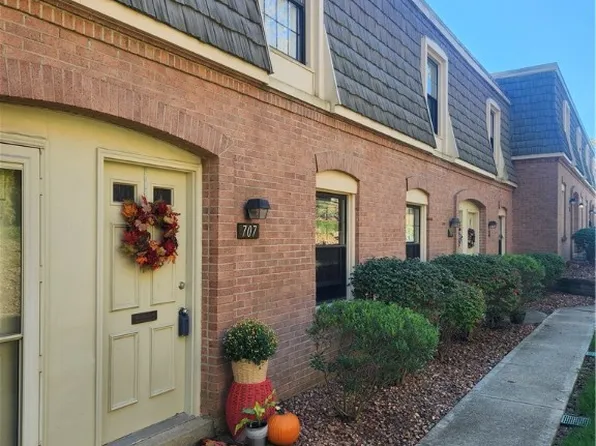 707 Pennsbury Blvd, Pittsburgh, PA 15205