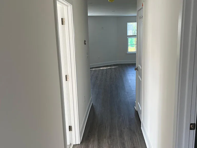 106 Leverington Ave #C — Photo 3