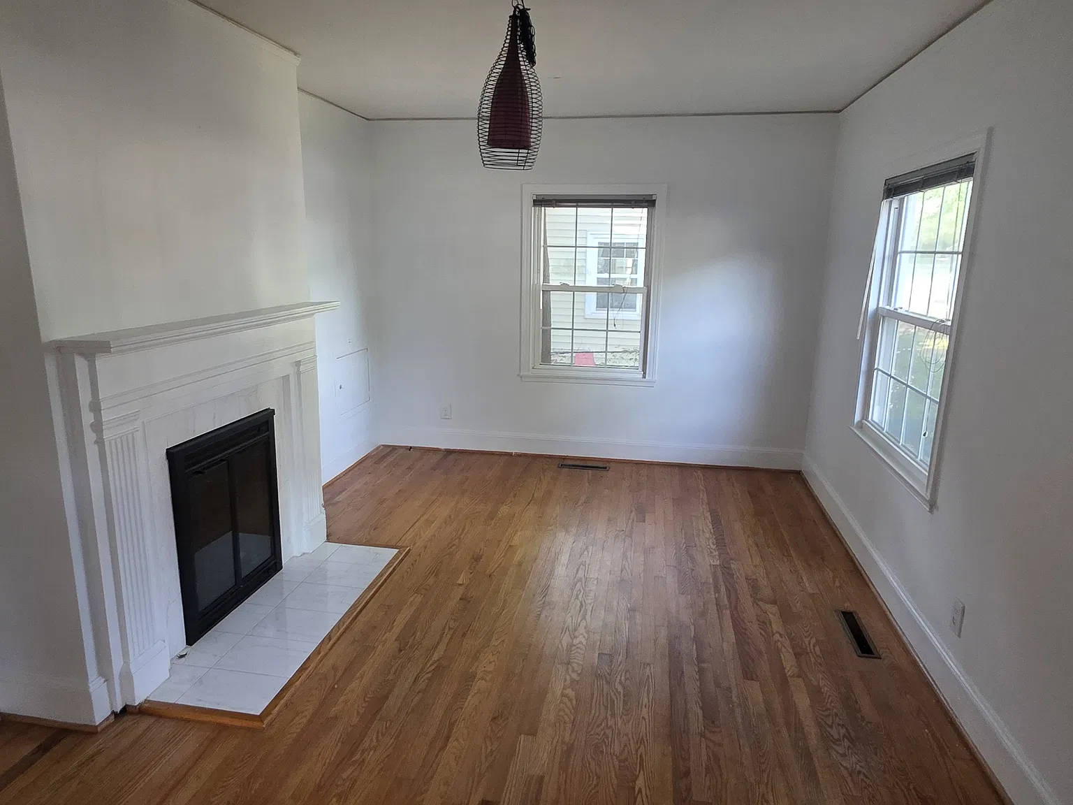3 bed, 1343 sqft, $2,350 — Photo 4