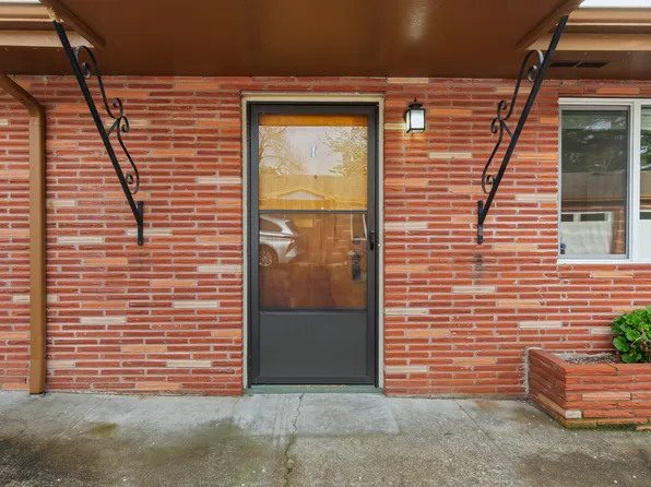 313 Warner Milne Rd Unit L, Oregon City, OR 97045