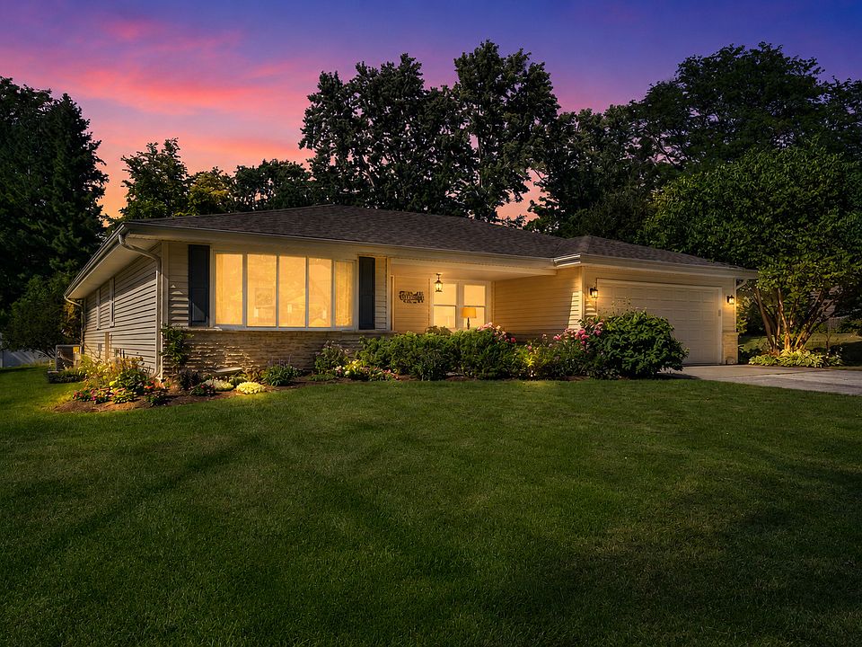 1st image of 446 Hamilton Dr