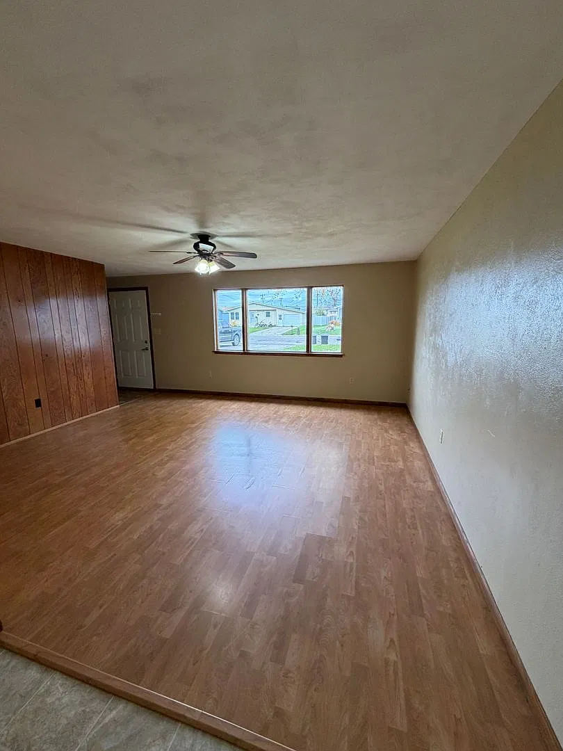 Two Bedroom Town home — Photo 1