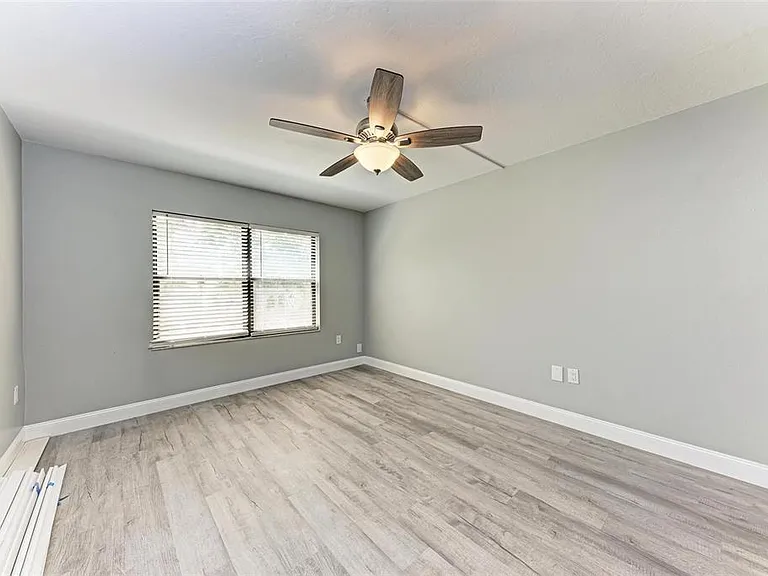 515 30th Ave W #H201 — Photo 22