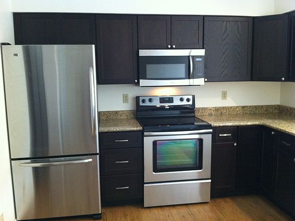 2nd image of 983 E Loch Lomond Ct