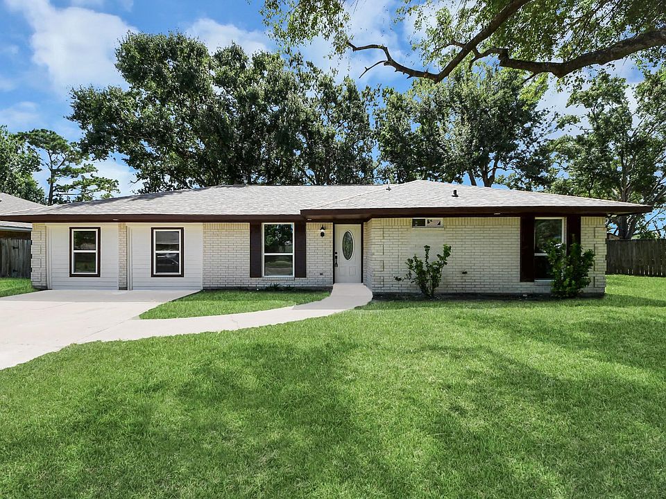 1st image of 4703 Quail Hollow Dr