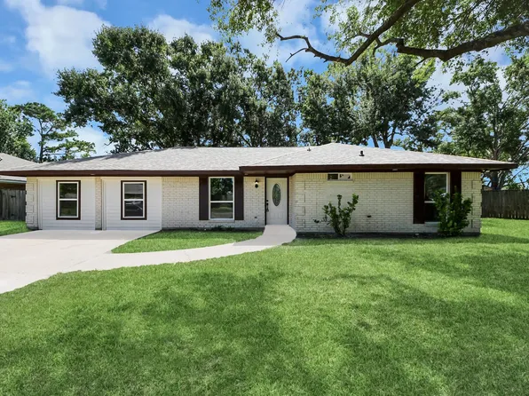 4703 Quail Hollow Dr, Baytown, TX 77521