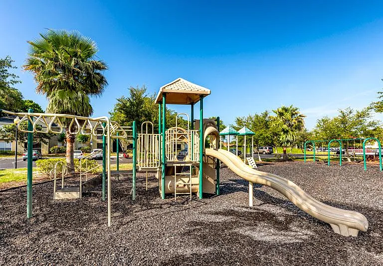 Sawgrass Cove — Photo 17
