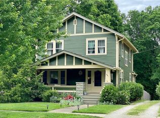 441 E Washington St, Chagrin Falls, OH 44022