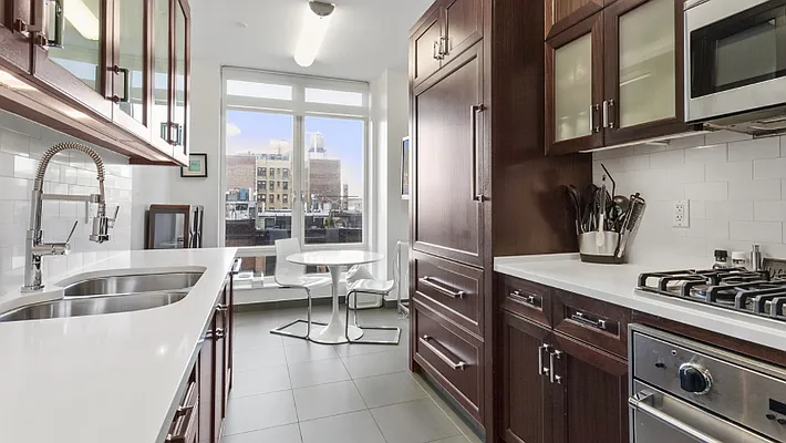 Rented by Compass | media 14