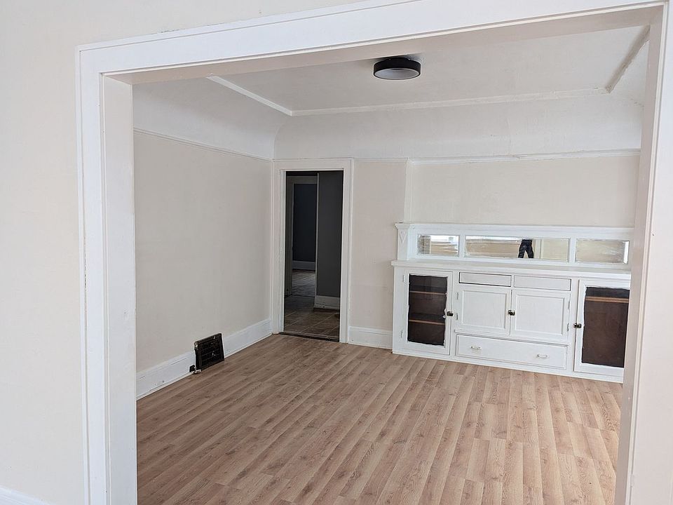 1st image of 2600-02 N 50th St #2774f5cac
