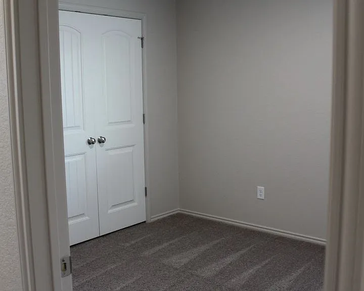 2416 FM 1113 — Photo 11