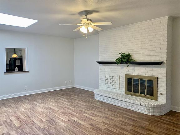 4th image of 2205 Woodcreek #A