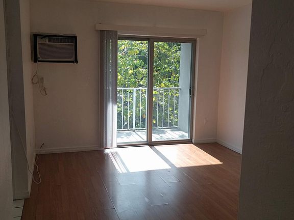 5th image of 1777 Venice Ln APT 232