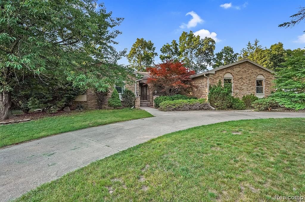 41488 Broquet Dr, Northville, MI 48167 Zillow