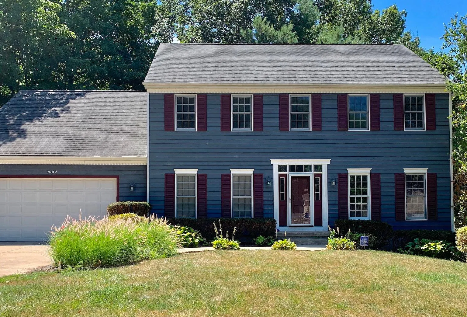 4 bed, 2.5 bath, 3290 sqft, $3,300 — Photo 1