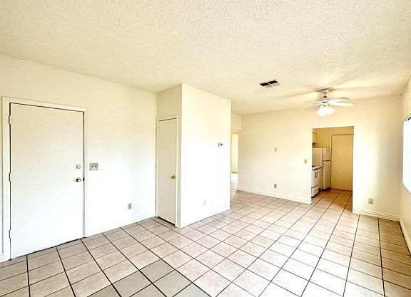 5th image of 1662 W San Juan Trl