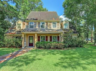 1002 Falling Leaf Dr, Friendswood, TX 77546