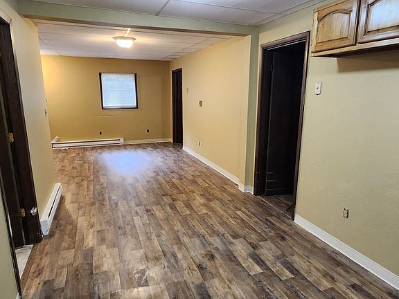 2nd image of 929 Falcon Rd #5
