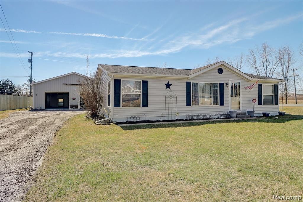 526 W Mill St, Capac, MI 48014 Zillow