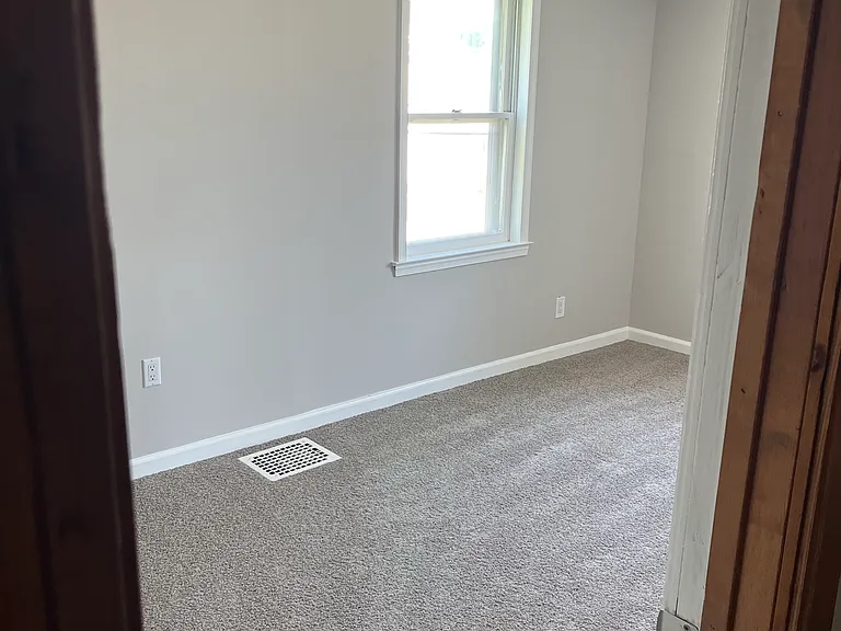 216 Broad St — Photo 16