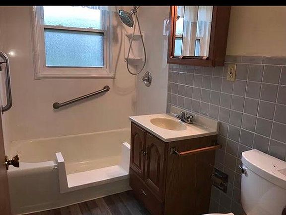 4th image of 474 29th Ave