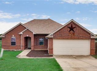 2480 Lake Ridge Cir, Sanger, TX 76266