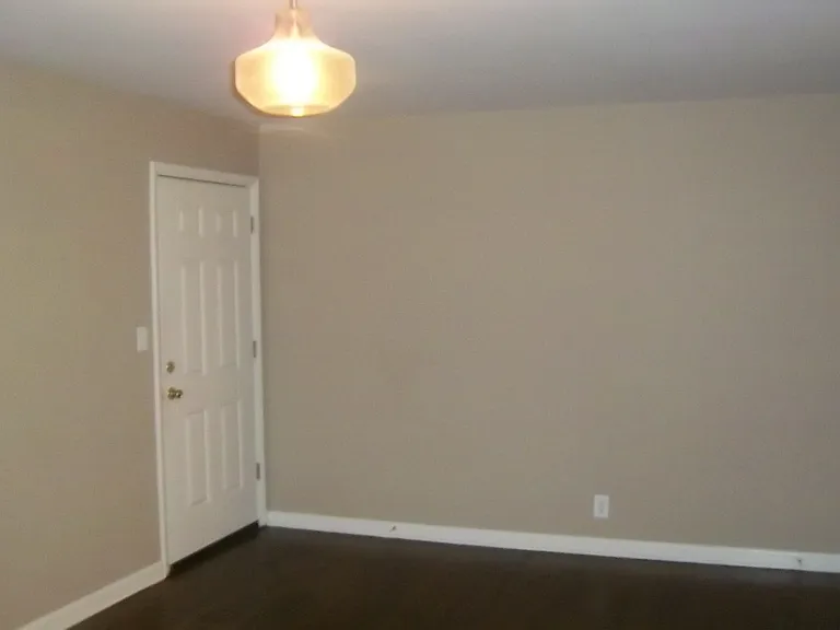7111 N Chatham Ave — Photo 21