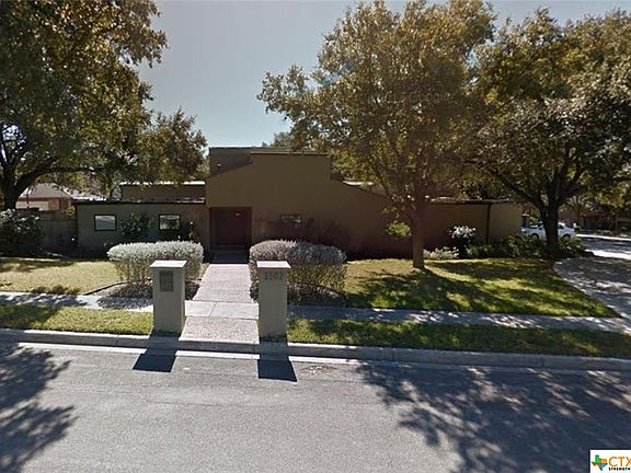 2nd image of 3502 Twisted Oaks Dr