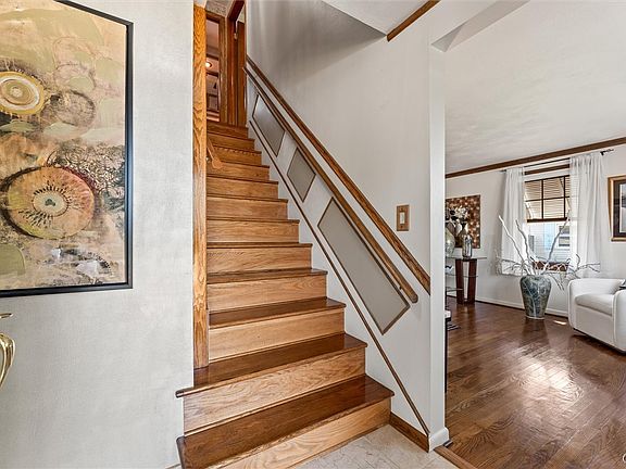5th image of 6894 Larkin St