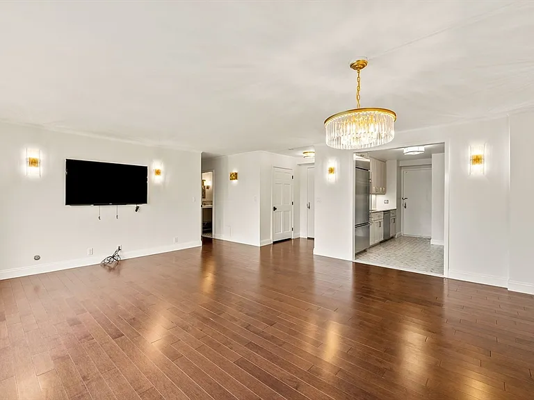 19 Chauncy St #4B — Photo 5