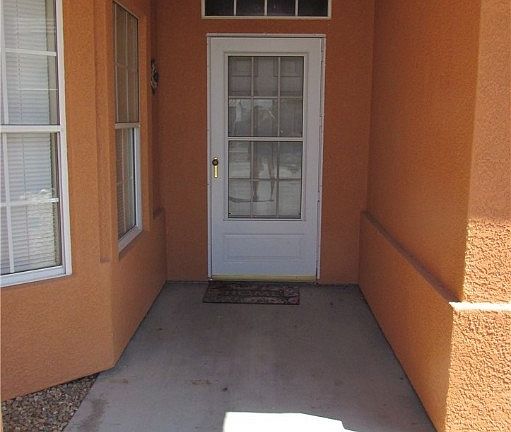 4th image of 2419 E Parkside Drive