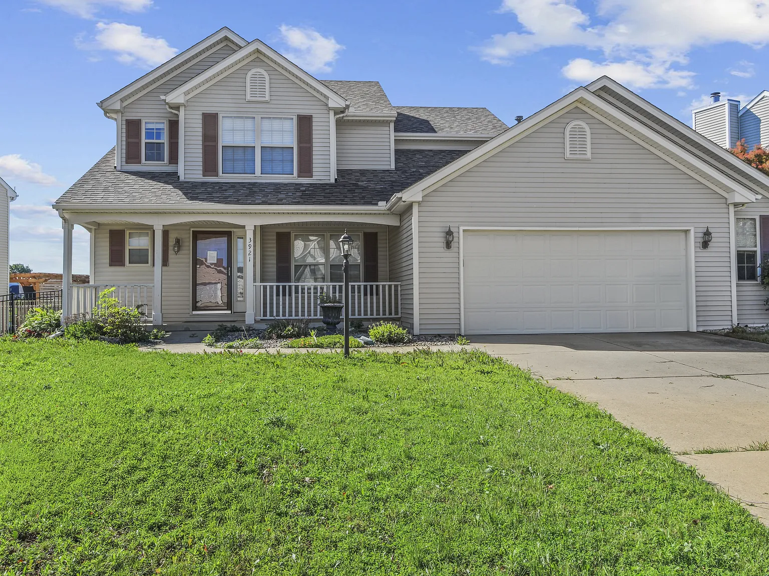 3921 Trailway Drive - 1 — Photo 2