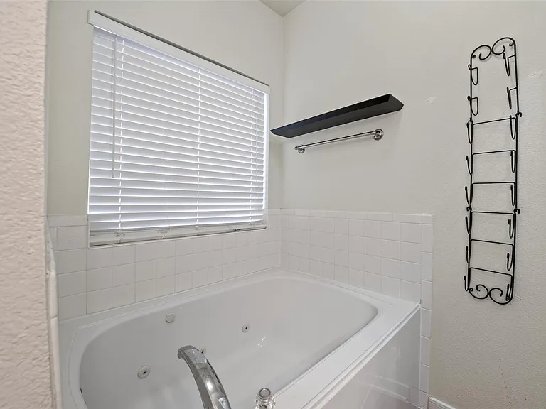 9762 Wheaton Edge Ln — Photo 18