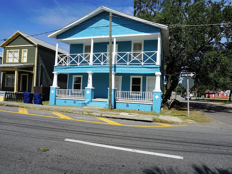 1st image of 1916 E Columbus Dr APT A