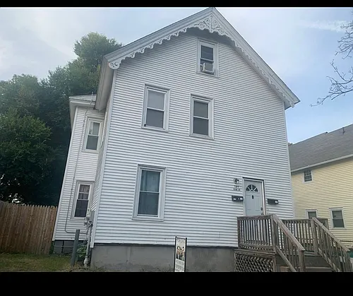 166 King St Photo 1