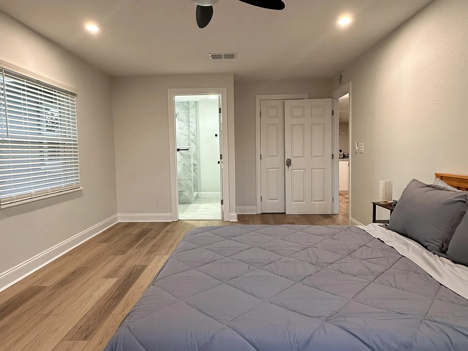 4 bed, 3.0 bath, 2300 sqft, $1,343 — Photo 2