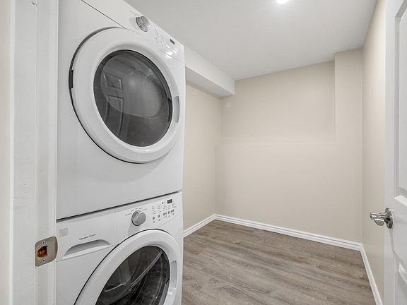 4th image of 3290 Fasman Dr