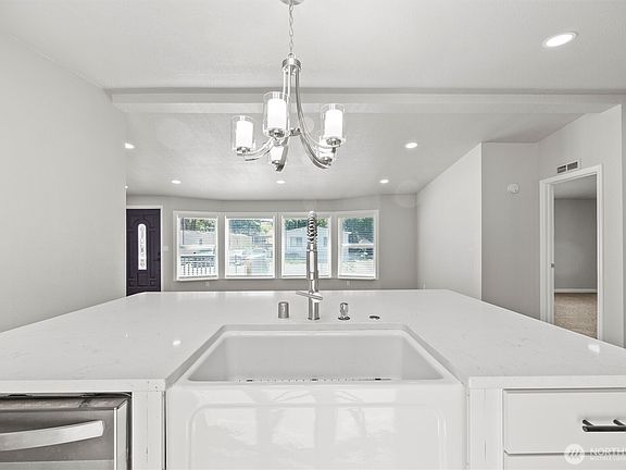 5th image of 6750 Desert View Drive