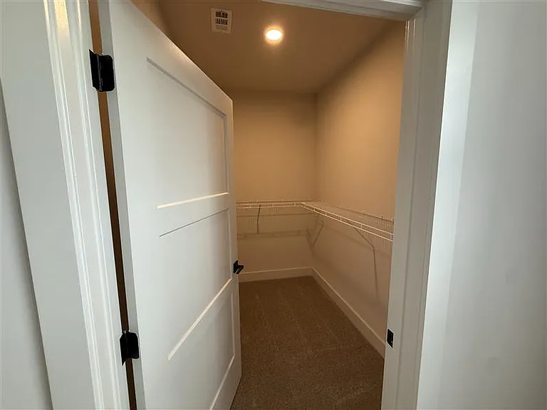 District on the Etowah Apartments — Photo 1510