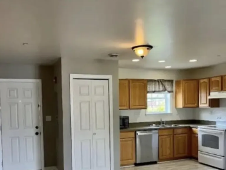 75 S Maiden St #2 — Photo 15