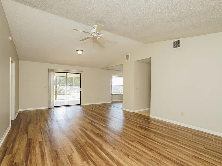 6514 Flora Way — Photo 3