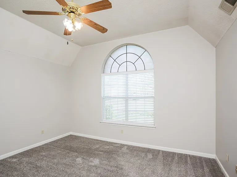 8459 Cross Point Dr — Photo 8