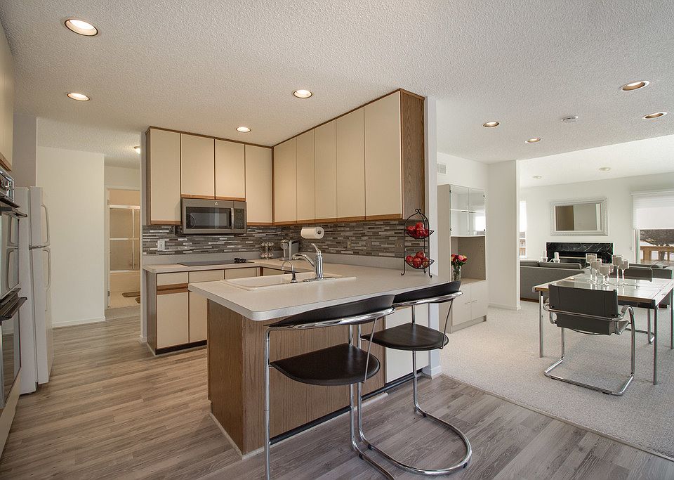 1st image of 31193 Columbia Dr #1