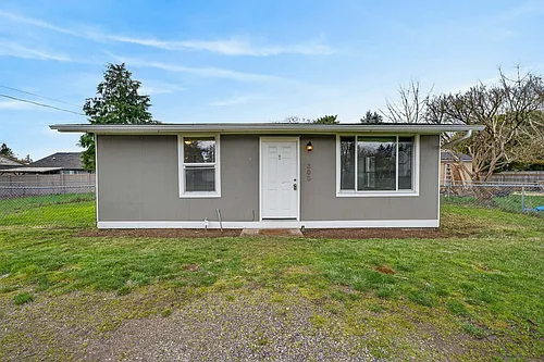 300 SE 100th Ave #C Photo 1