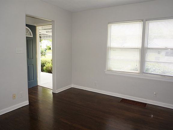 4th image of 54600 29th St