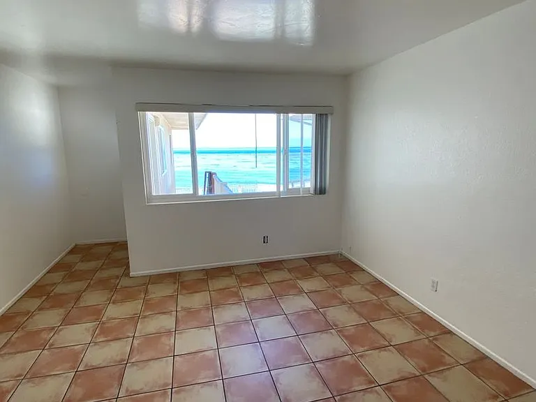 6653 Del Playa Dr — Photo 31