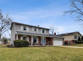 1981 Briarcliffe Blvd, Wheaton, IL 60189