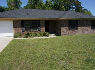 355 McCumber Dr, Allenhurst, GA 31301