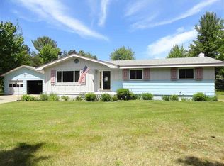 206 Candace Dr, Marquette, MI 49855