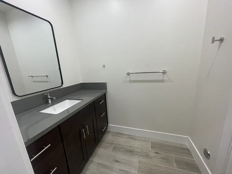 Full Bathroom Vanity